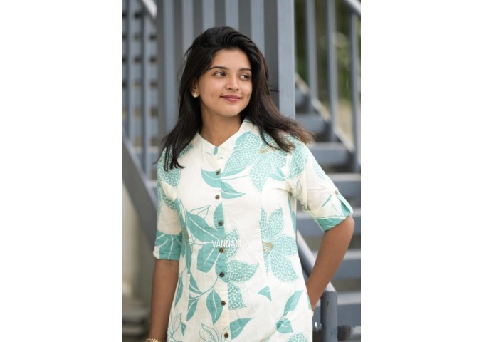 LFH LG DN 1931 NEW THREE PIECE INDO-WESTERN READY TO WEAR DRAPED PLATED DHOTI WITH BLOUSE AND KOTI GREEN