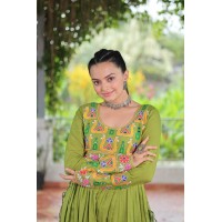 LFH KA DN 1183 Navratri Festival Kurtis 14 Kg Reyon With Kutchi Gamthi Work Green