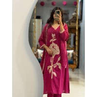 Elevate your ethnic wardrobe Pure Mul Cotton Pant Set Pink