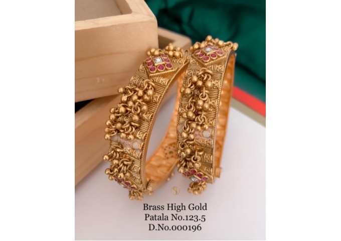 Gorgeous Bridal Antique Gold Plated Patla 16